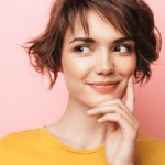 Psoriasi al cuir cabellut: Causes, tractaments i consells de cura
